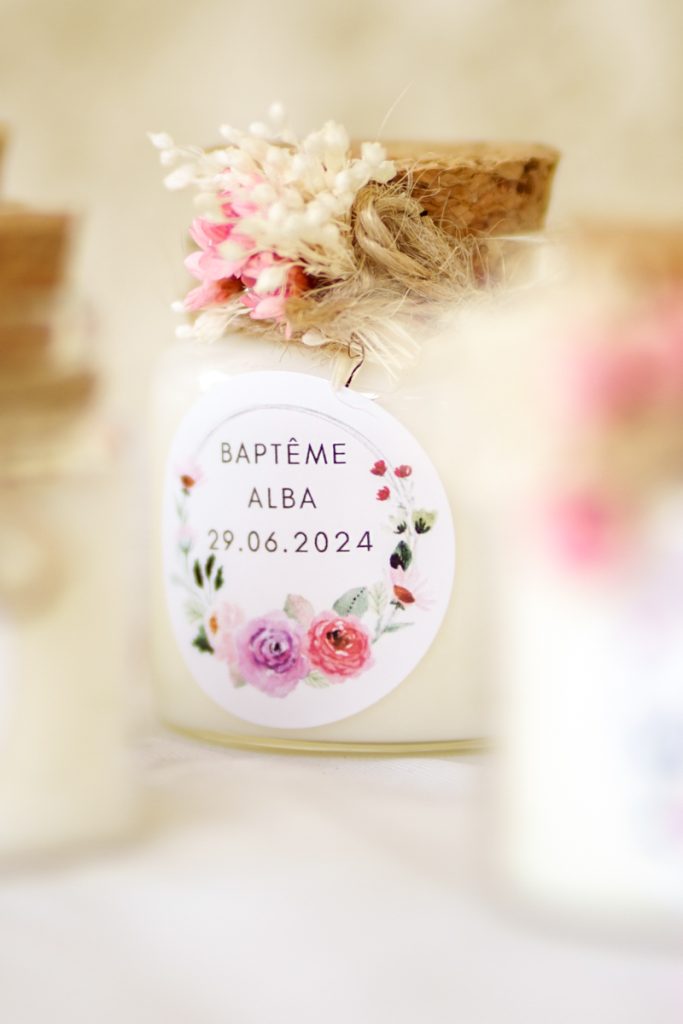 Bougie cadeau pour le baptême d'une petite fille